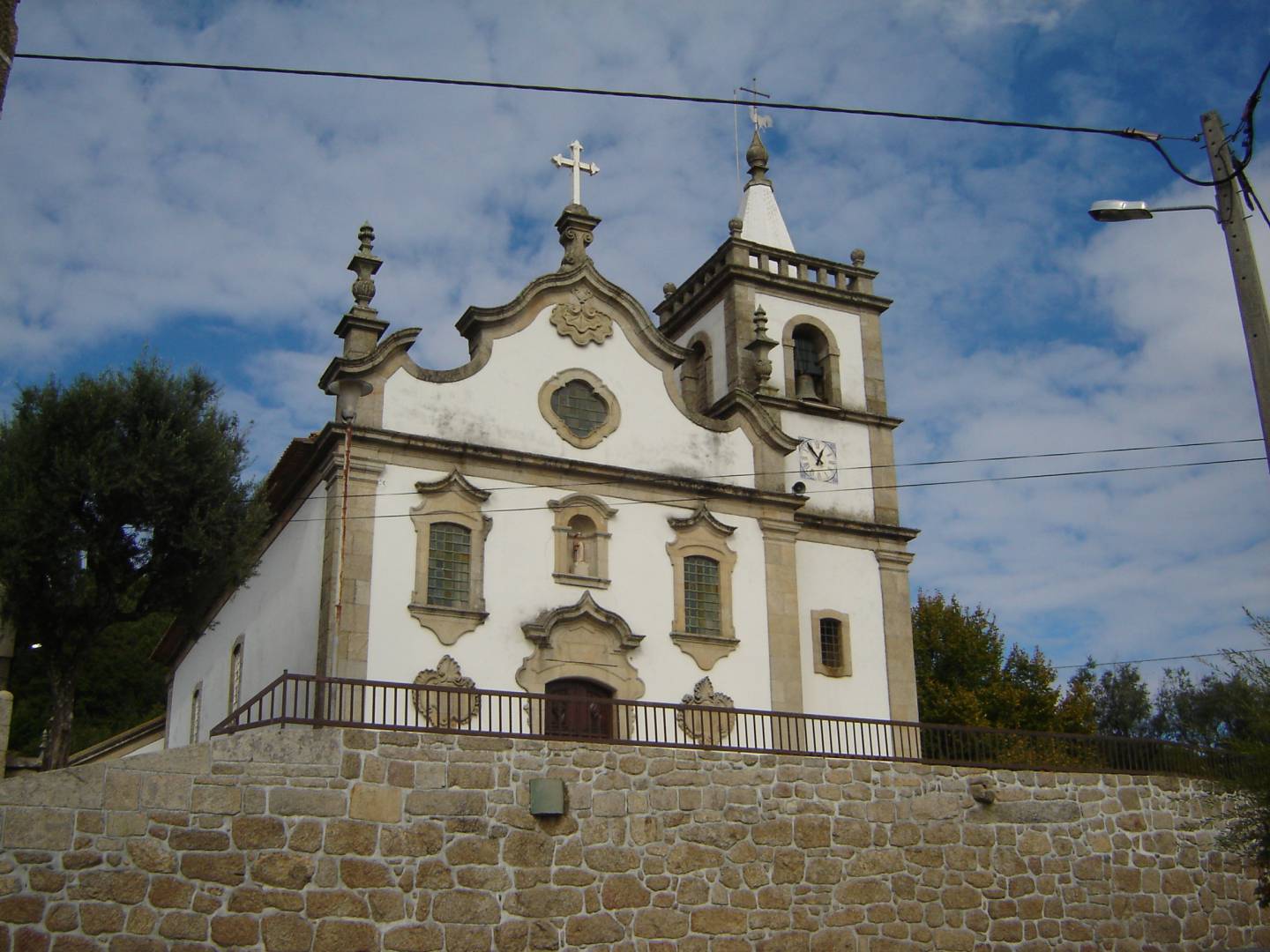 igreja matriz santiago de besteiros tondela