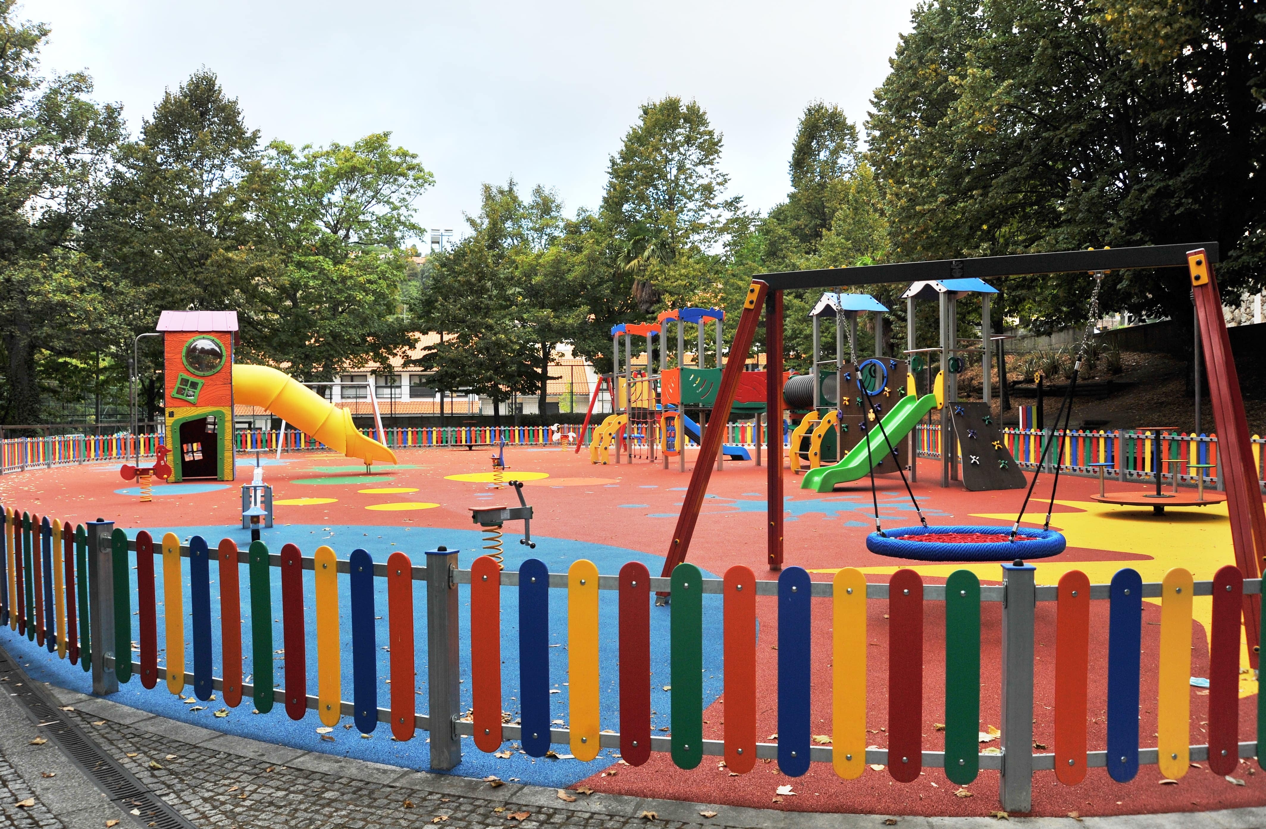 parque infantil renovado lamego