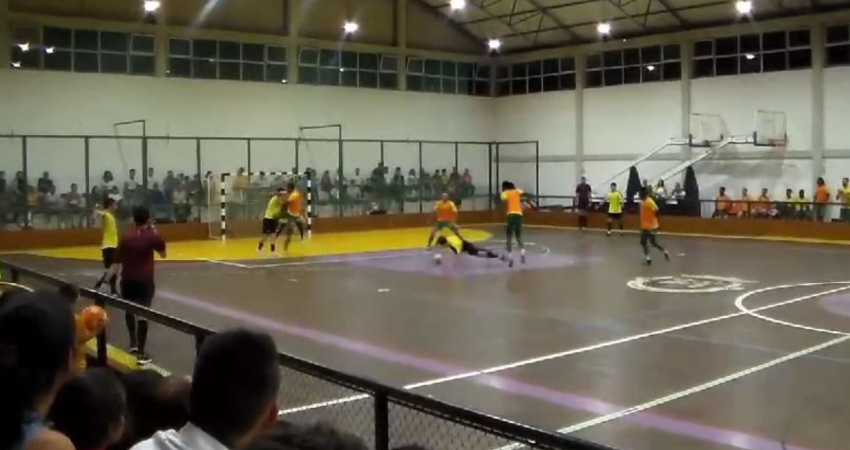 Futsal violência Carregal sal
