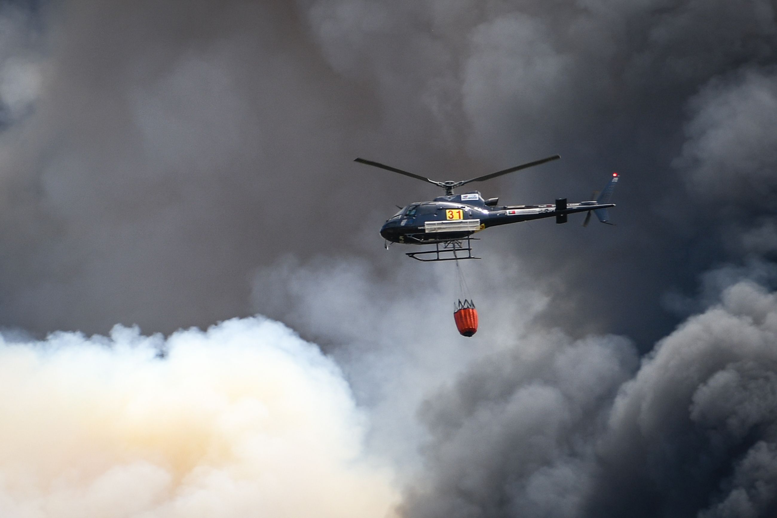 Helicóptero de combate aos Incendios.