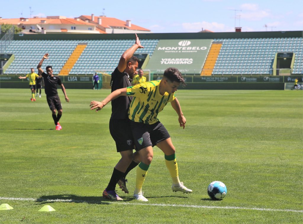  CD Tondela vence Académico de Viseu em jogo de treino