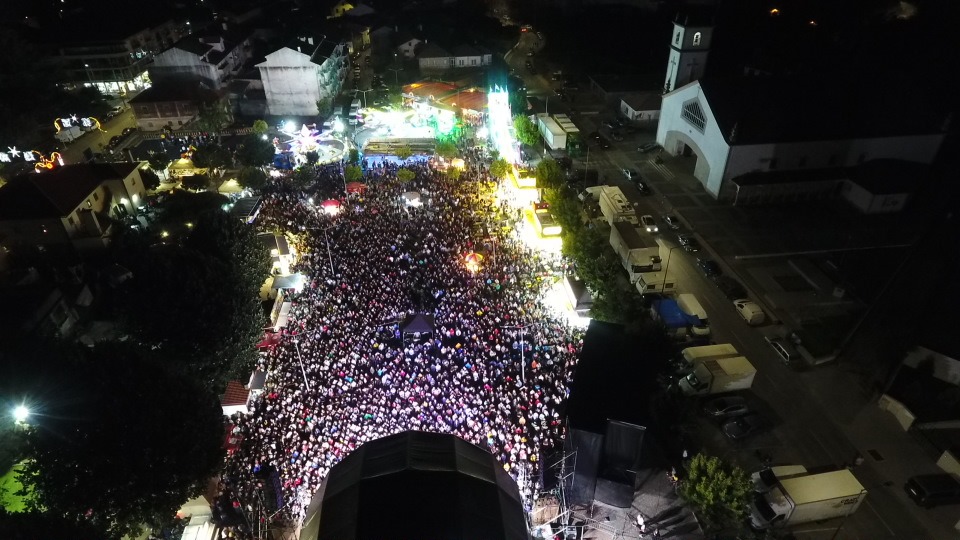  Bárbara Tinoco, Matias Damásio e Zé Amaro nas Festas de São Bernardo em Sátão