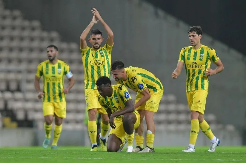  Tondela vence Boavista no Estádio do Bessa em dia de aniversário dos 'axadrezados'