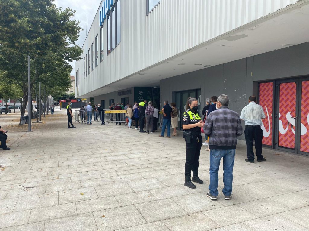  Senhas “salvaram” caos no Pavilhão Multiusos, mas não pouparam as filas