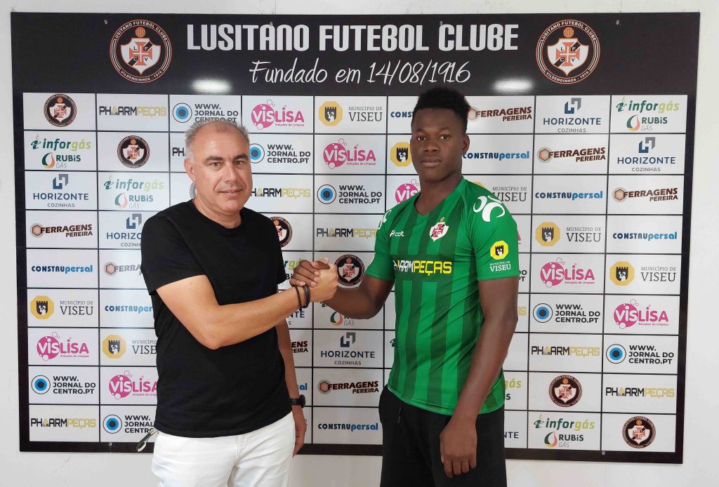  Internacional da Guiné-Bissau reforça Lusitano