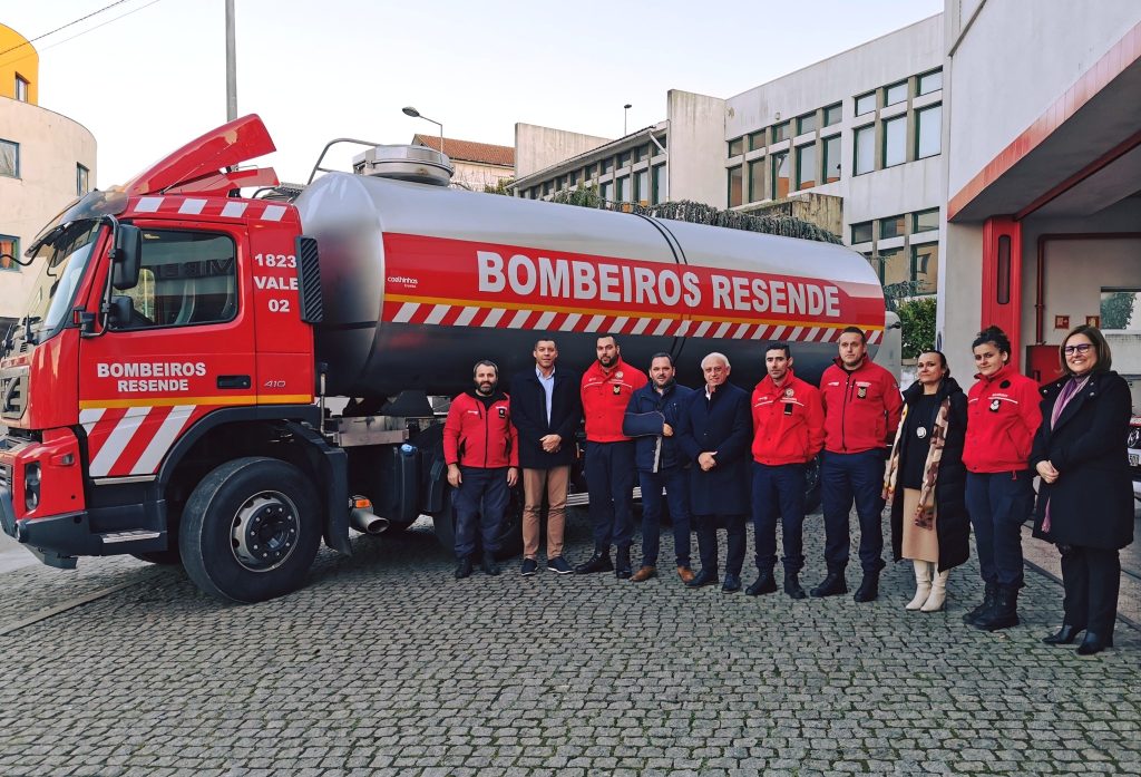  Bombeiros de Resende com novo camião-cisterna