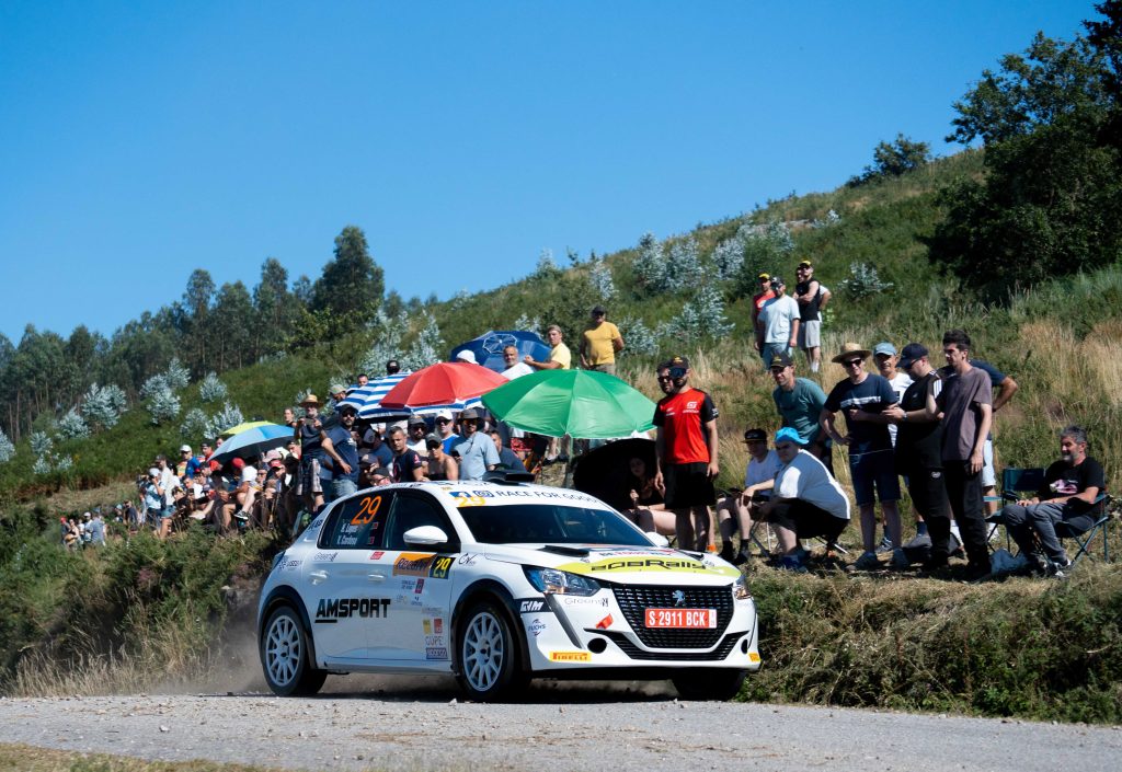  Piloto de Viseu acelera na Galiza e sai líder da Peugeot Rally Cup Ibérica