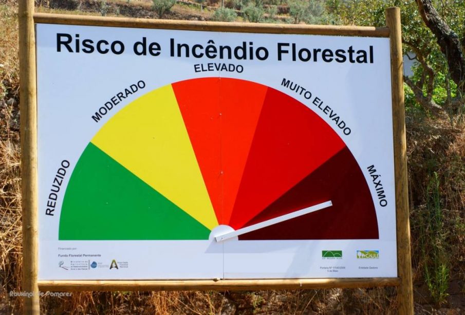  Incêndios: Distrito de Viseu continua com risco máximo. Temperaturas chegam aos 30 graus