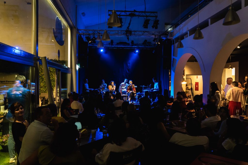  Estreias de teatro e residências artísticas marcam programação da ACERT