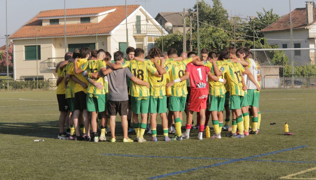  CDTondela/Formação. Juniores perderam, juvenis empataram na 1ª jornada