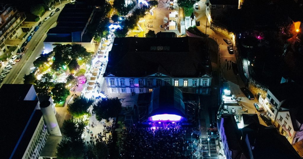  Sara Correia, Ivandro, João Só e os Quatro e Meia nas Festas de Seia