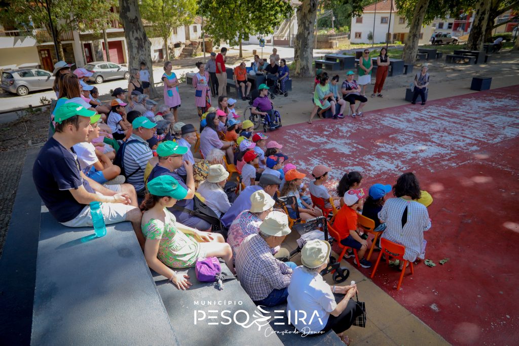  São João da Pesqueira com biblioteca de verão no jardim da Devesa