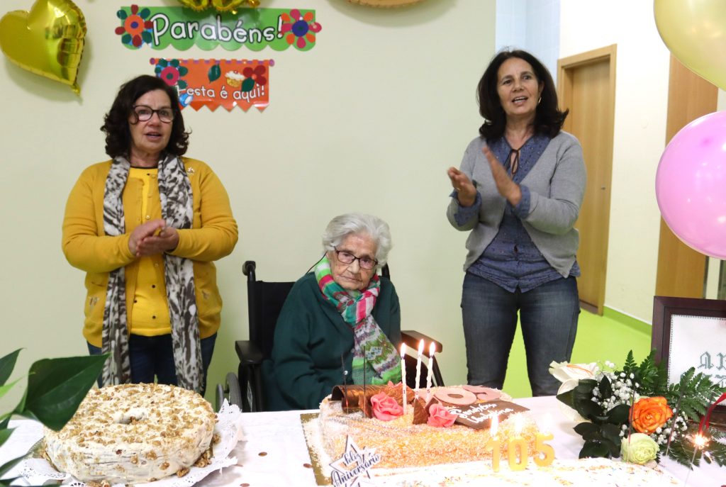  Os 105 anos da dona Umbelina, que continua ''lúcida e serena''