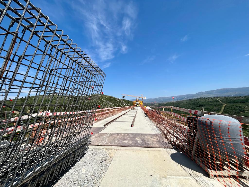  Linha da Beira Alta: Roubos, falta de mão de obra e equipamentos atrasam reabertura