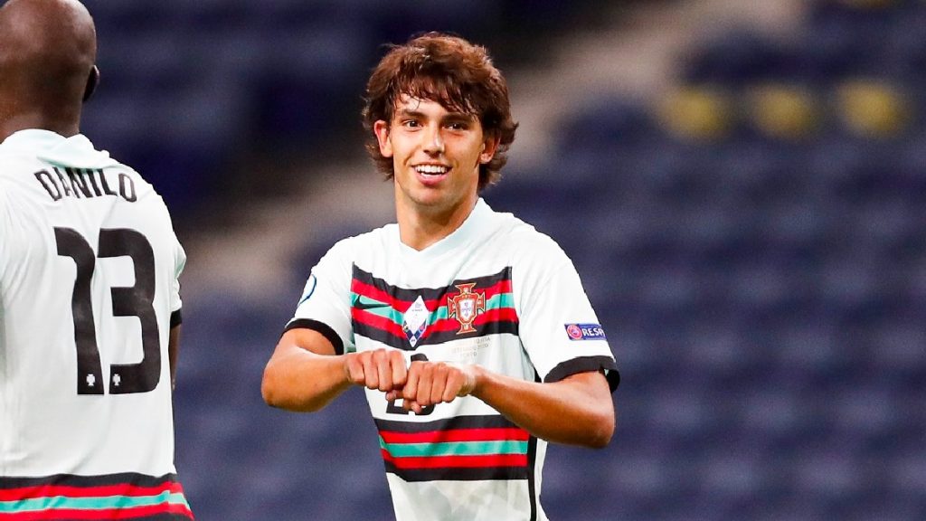  João Félix convocado para ajudar Portugal a ir ao Mundial