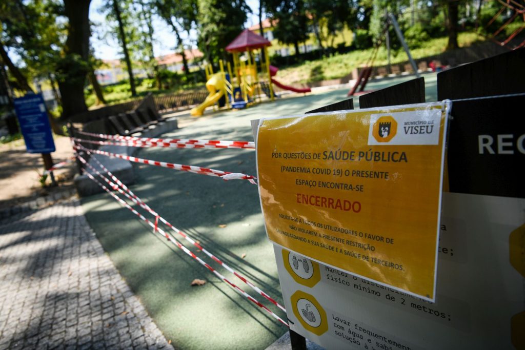  Encerrados parques infantis em Viseu