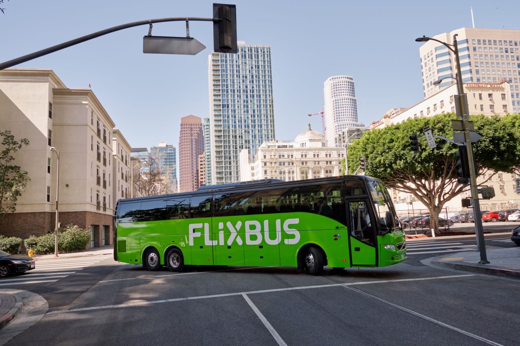  Flixbus analisa novos destinos para reforçar a operação no interior