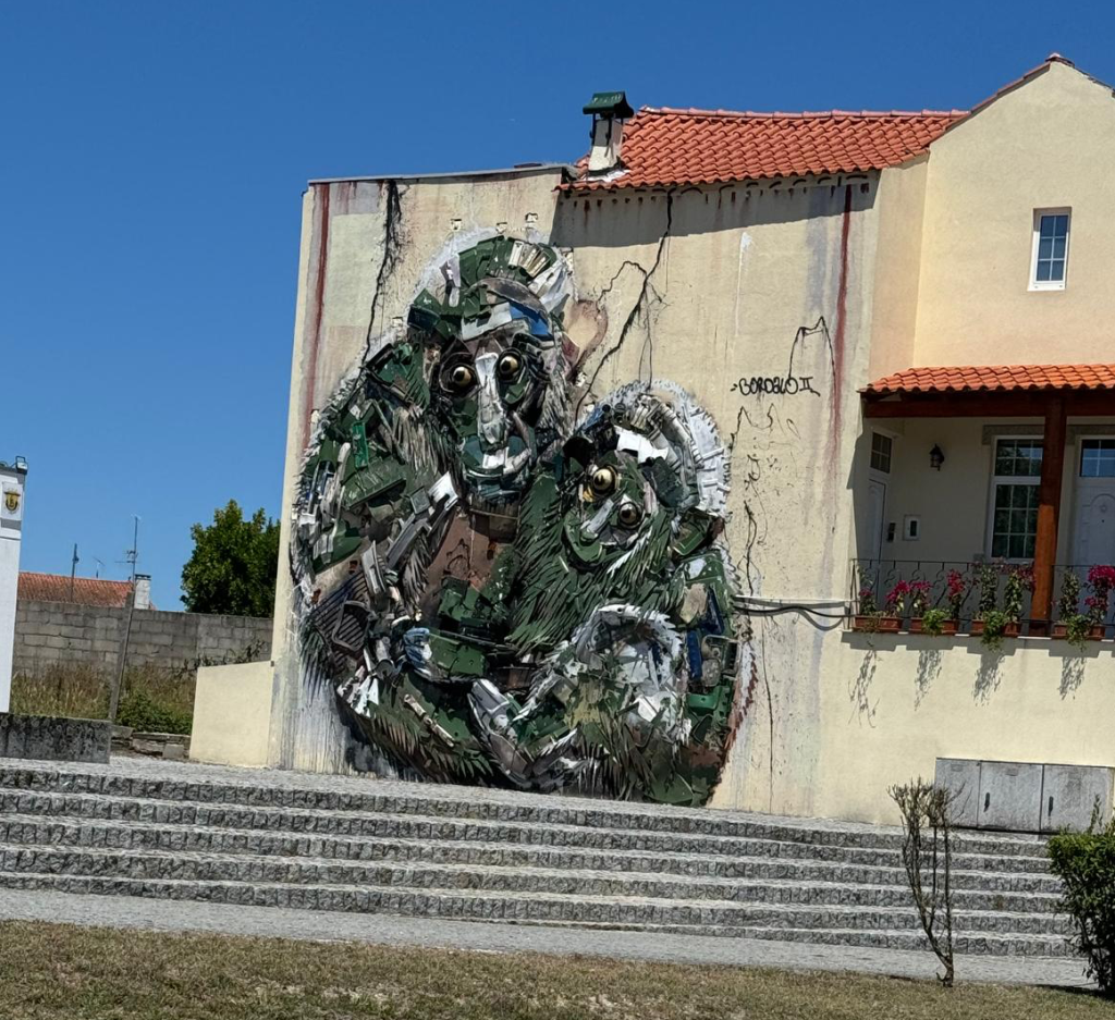  Peça de Bordalo II gera polémica em Viseu entre proprietário de casa e autarquia