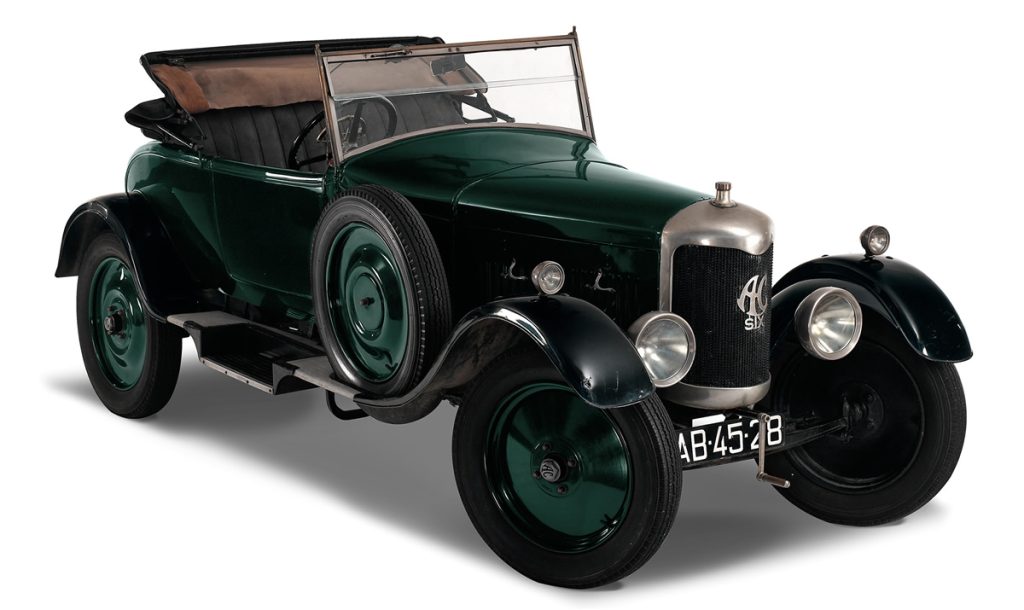  Carro histórico da Inglaterra está no Museu do Caramulo