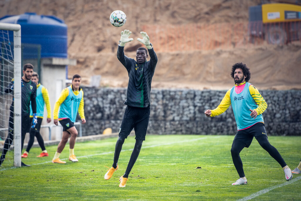  CD Tondela viaja até Guimarães com os três pontos no pensamento