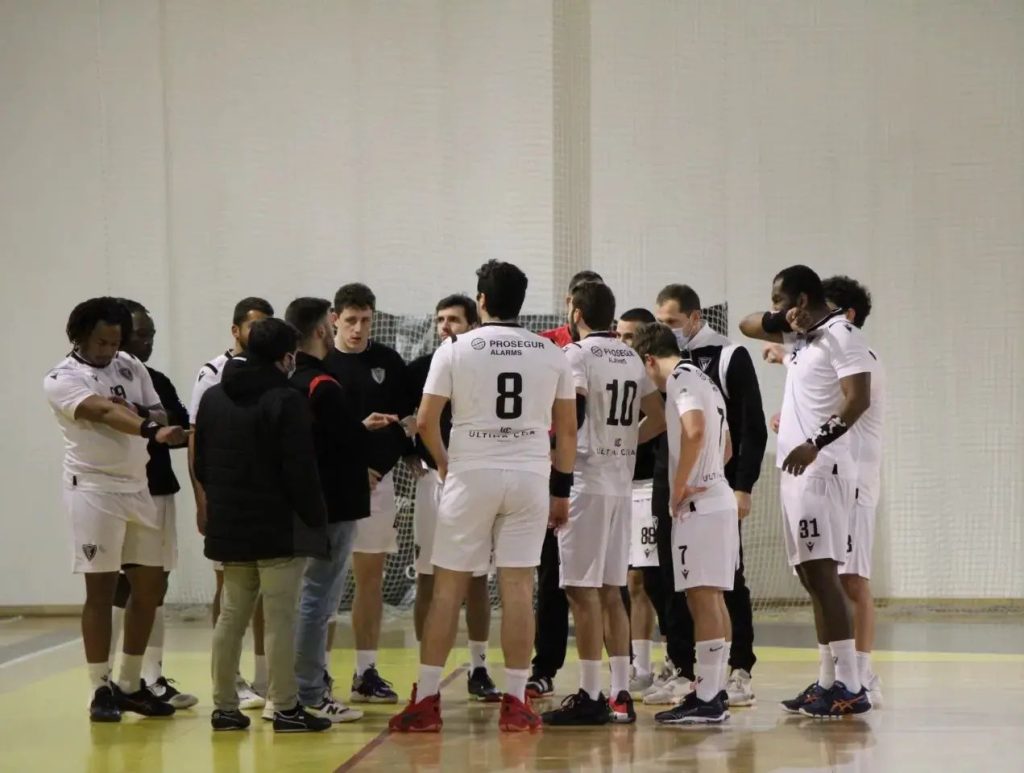  Andebol: Académico garante topo e vai lutar pela subida à Primeira Divisão