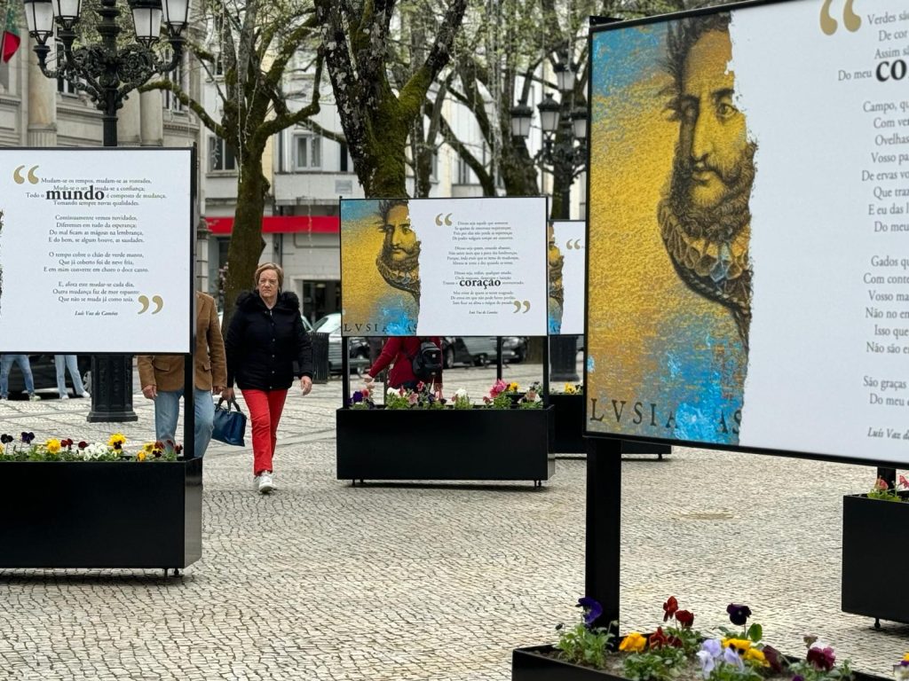  A poesia saiu à rua e está no Rossio, em Viseu, com Camões