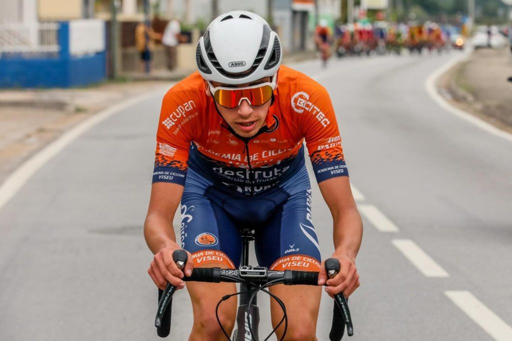  Ciclismo: Ricardo Caria, do Viseu 2001, vence camisola da Juventude na Taça