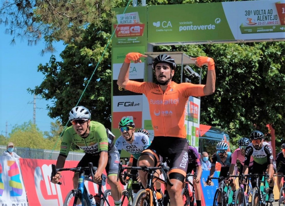  Ciclismo: Iúri Leitão foi segundo na etapa inaugural da Volta ao Alentejo