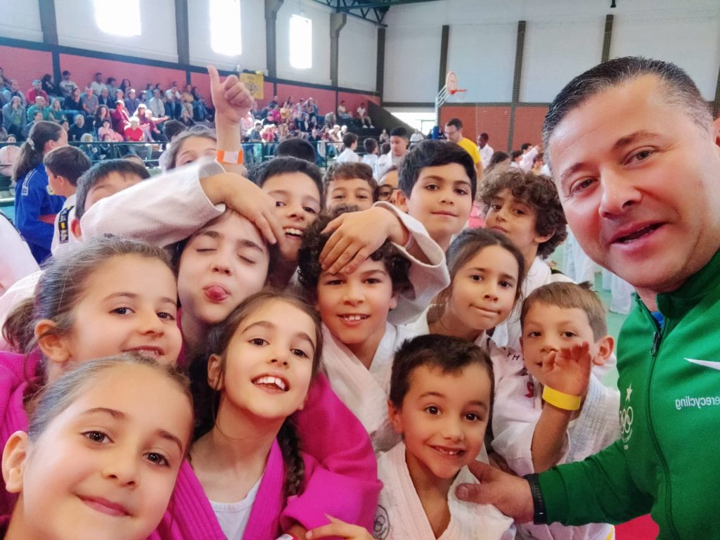  Judo: Dínamo diz sim a torneio solidário, onde todos venceram a medalha de ouro