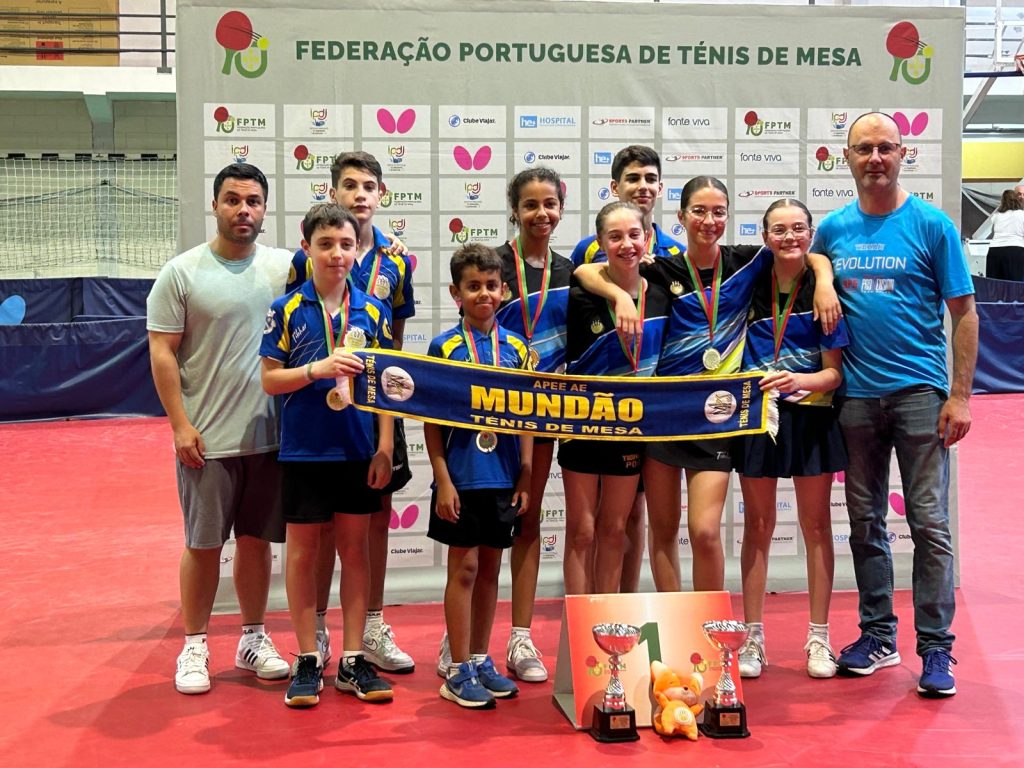  Equipas de Mundão (Viseu) ganham campeonato sub-13 de ténis de mesa