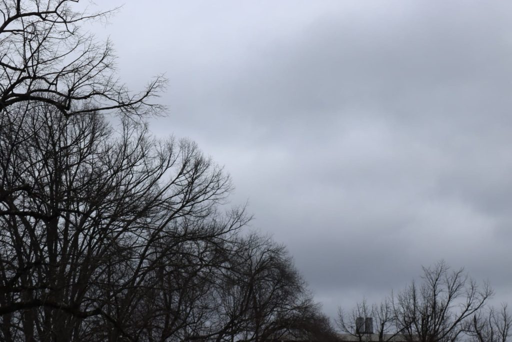  Temperaturas descem e céu nublado em Viseu