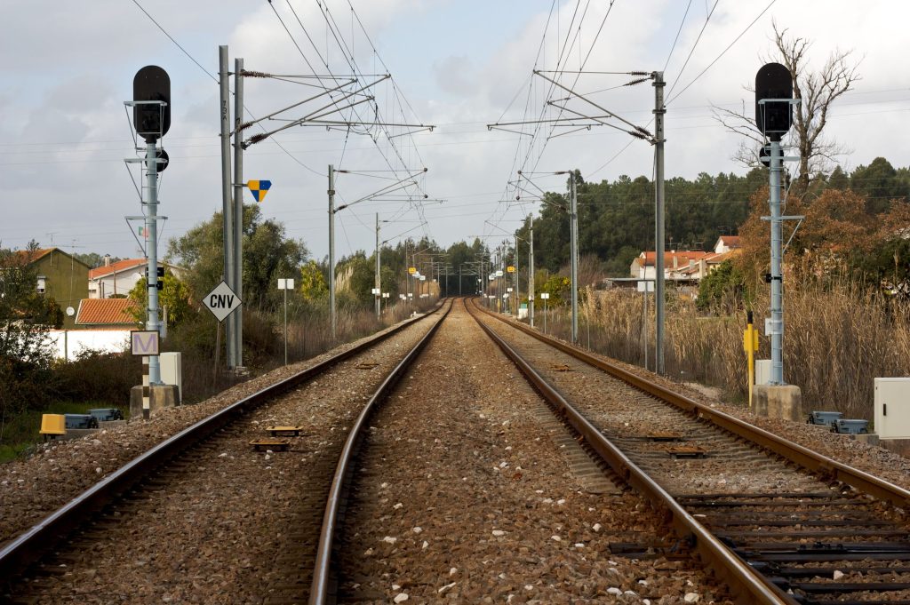  CP 'fura' greve dos trabalhadores. Comboios continuam a circular na Linha da Beira Alta