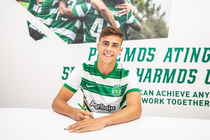  Jogador de Lamego assina contrato profissional com o Sporting CP