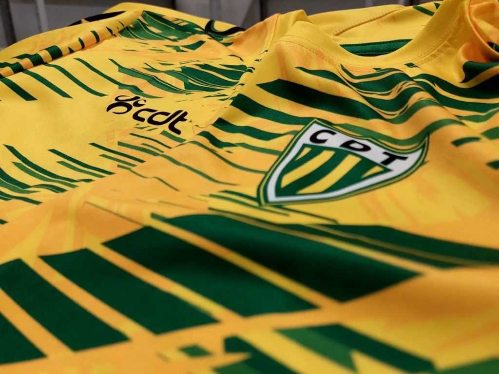  CD Tondela: Equipa dá os primeiros "toques" no relvado esta quarta-feira