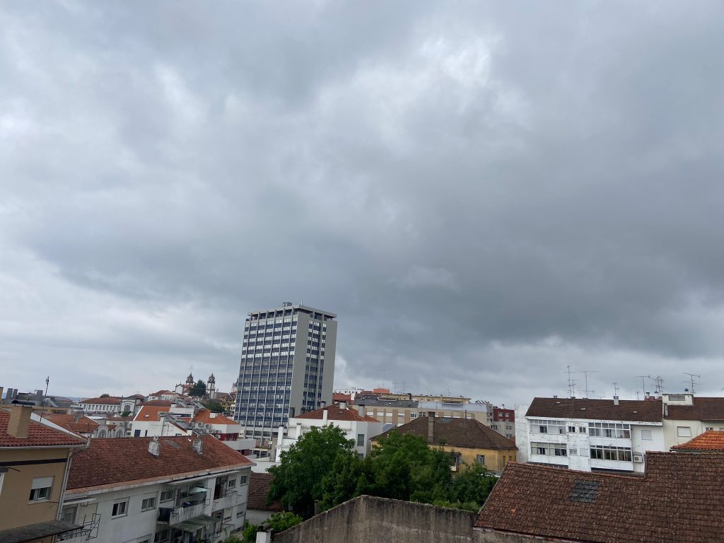  Viseu em aviso amarelo por causa da chuva e descida de temperatura