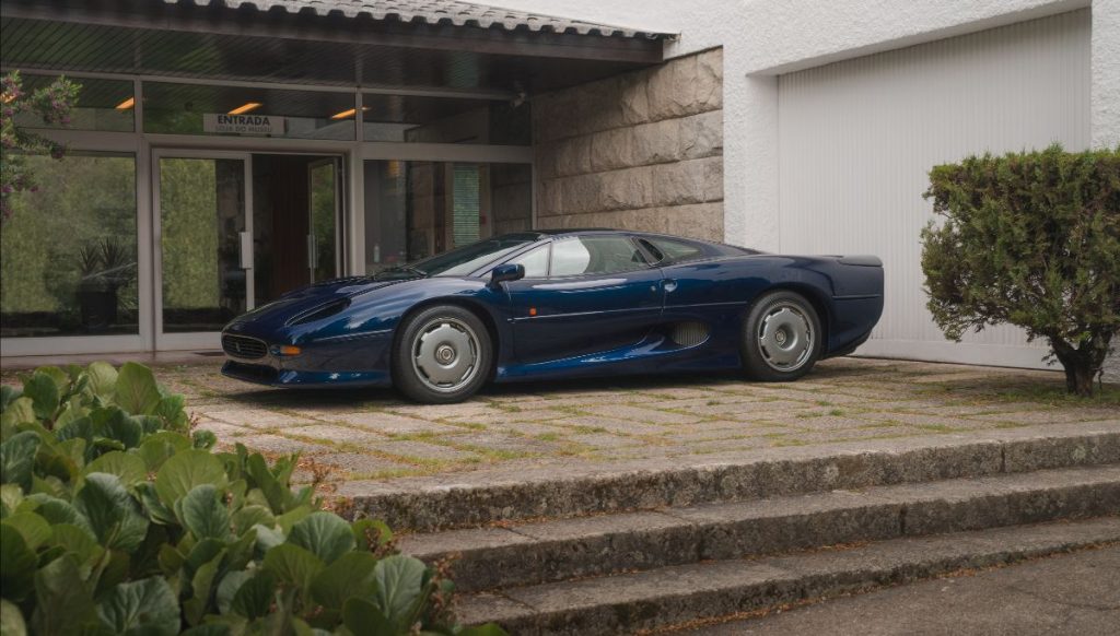  Supercarro dos anos 90 reforça coleção do Museu do Caramulo