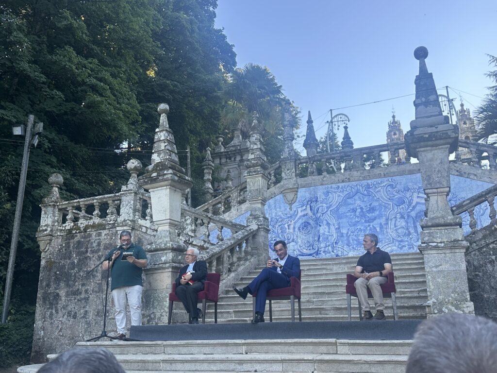  Painel de Azulejos da "Assunção de Nossa Senhora" reposto em Lamego