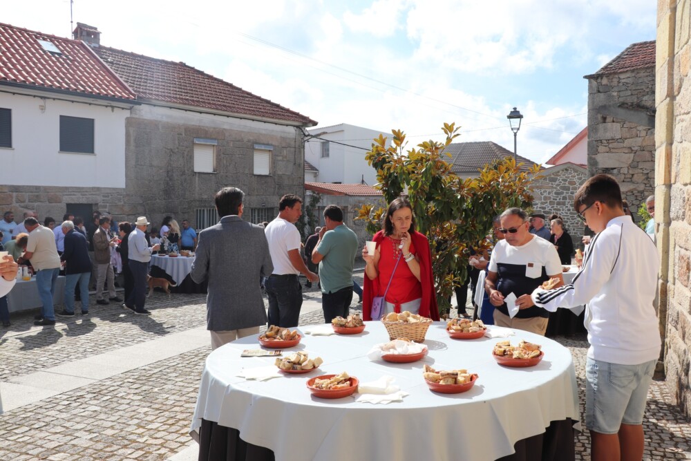  Pão, folclore e gastronomia no Festival do Pão de Vila Cova à Coelheira