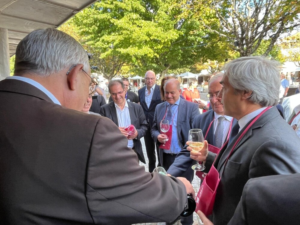  Feira do Vinho do Dão: Setor do vinho é “absolutamente central, vital e estratégico”, diz ministro da Defesa