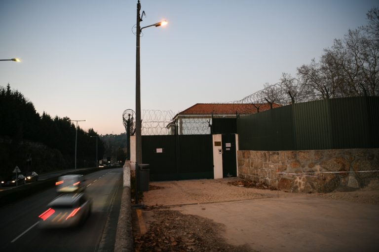  Conclusão das obras na cadeia do Campo e soluções para antiga prisão, pede Fernando Ruas à ministra