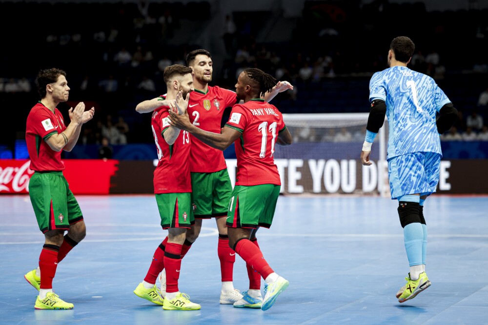  Portugal entra a golear no Mundial de futsal, André Coelho em destaque