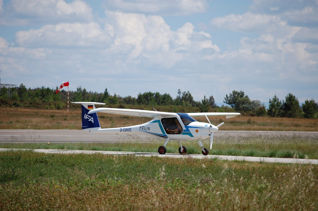  Viseu recebe voo inaugural do primeiro avião 100% elétrico certificado na Europa