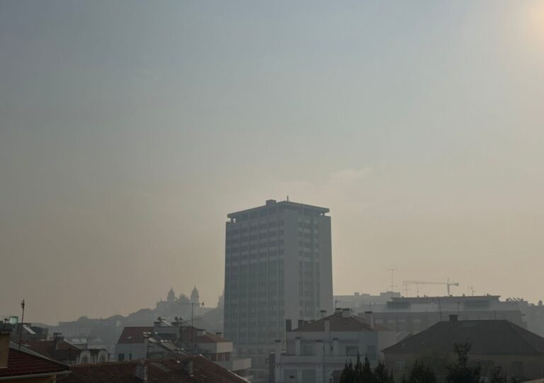 nuvens de fumo viseu 19 09 2024