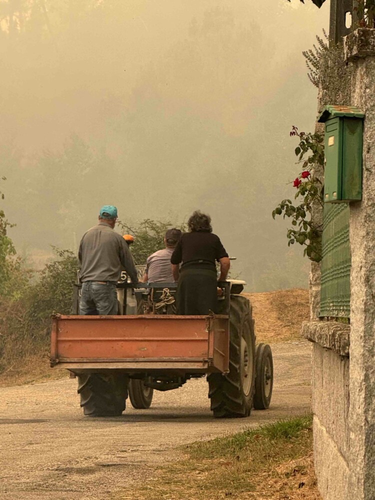  Se a aldeia tivesse mais gente, isto não seria tão dramático