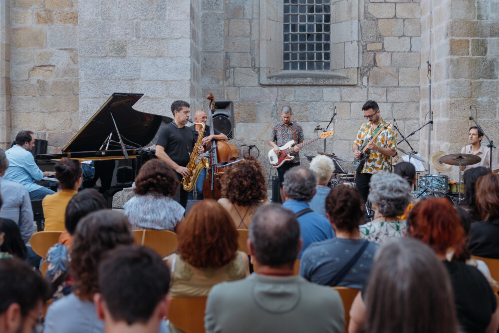  Joaquim Rodrigues Trio no Museu Almeida Moreira para assinalar Dia Mundial da Música em Viseu