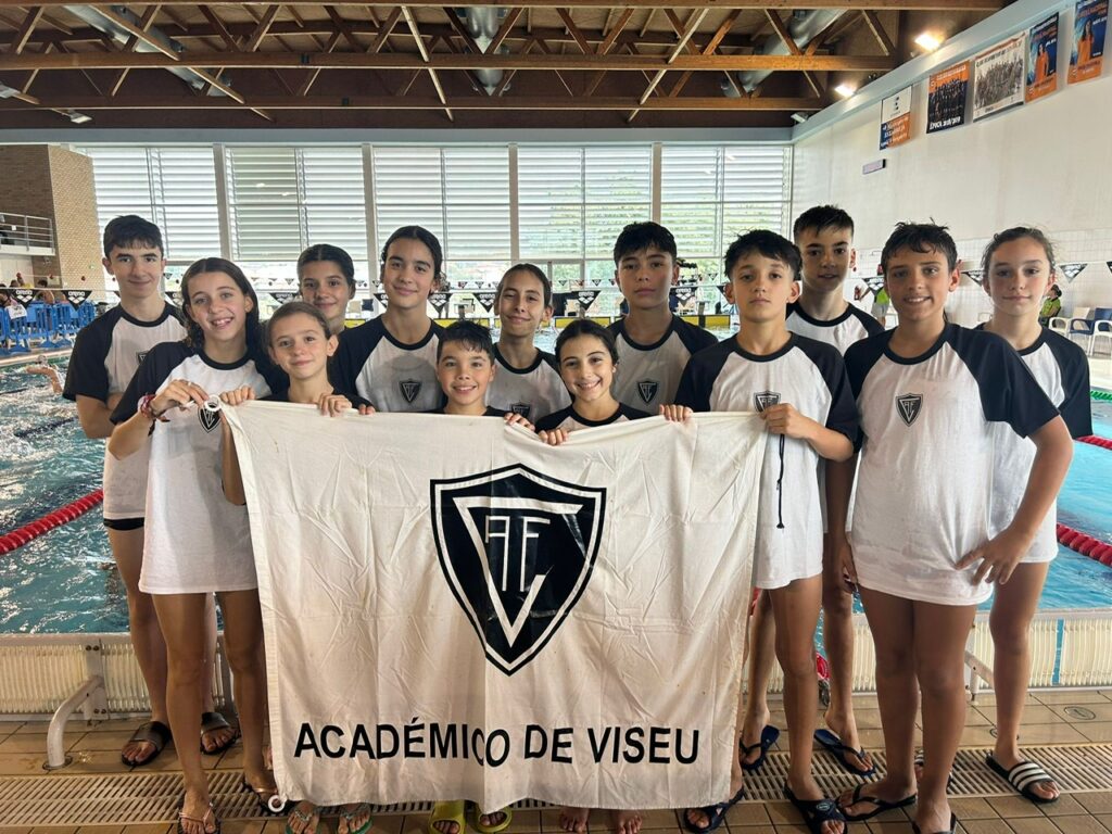 académico de viseu equipa infantis natação 2024 Académico de Viseu começa época de natação com quase sessenta recordes pessoais