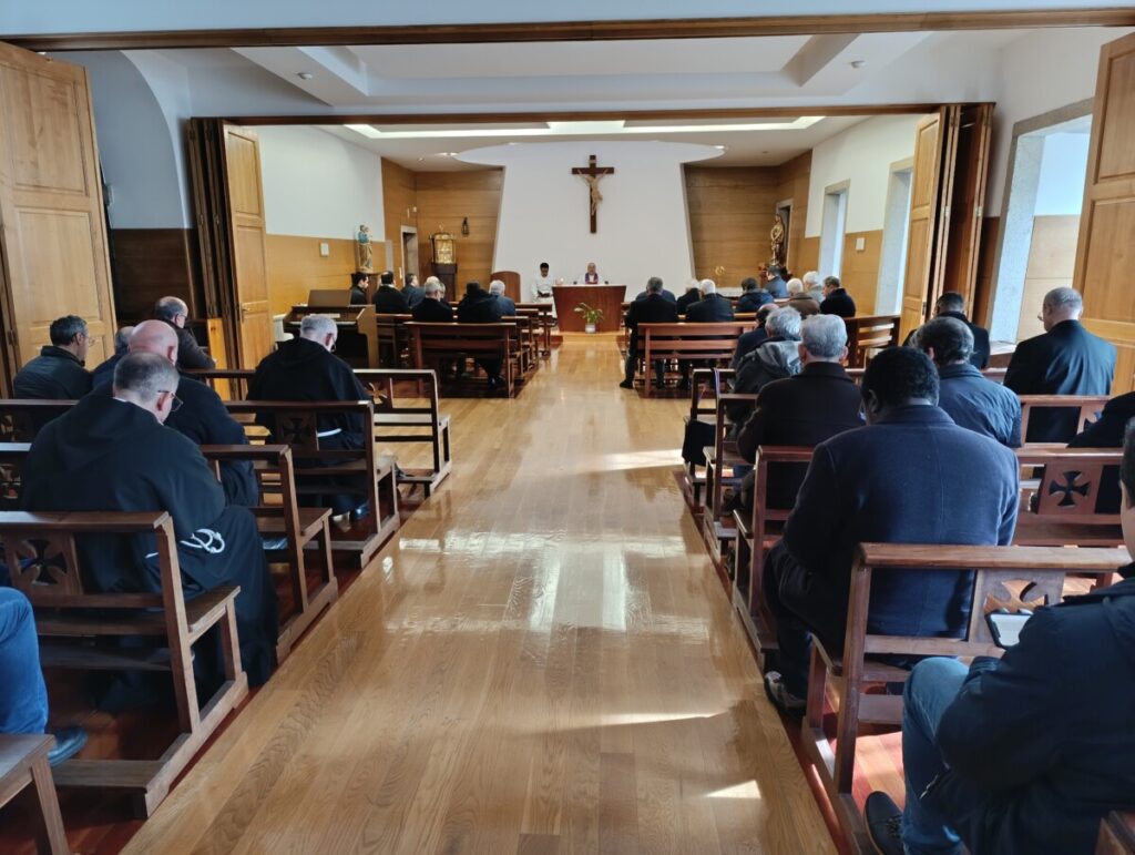  Mais de 50 padres e diáconos em retiro no Seminário Maior de Viseu com D. Manuel Clemente