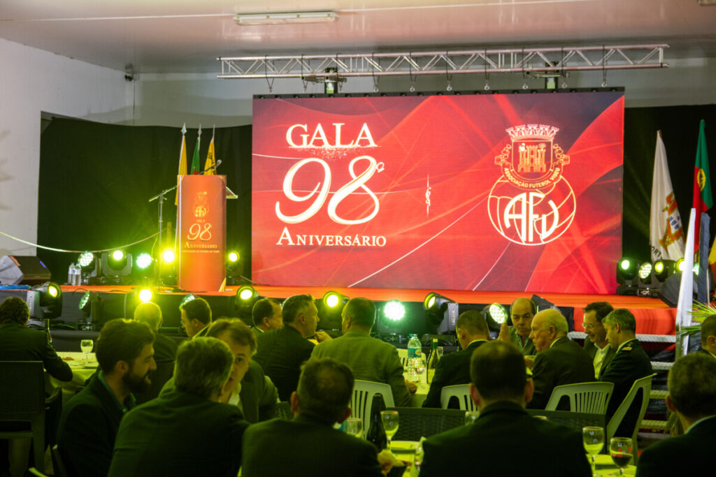  Associação de Futebol de Viseu faz 98 anos e distingue personalidades na festa