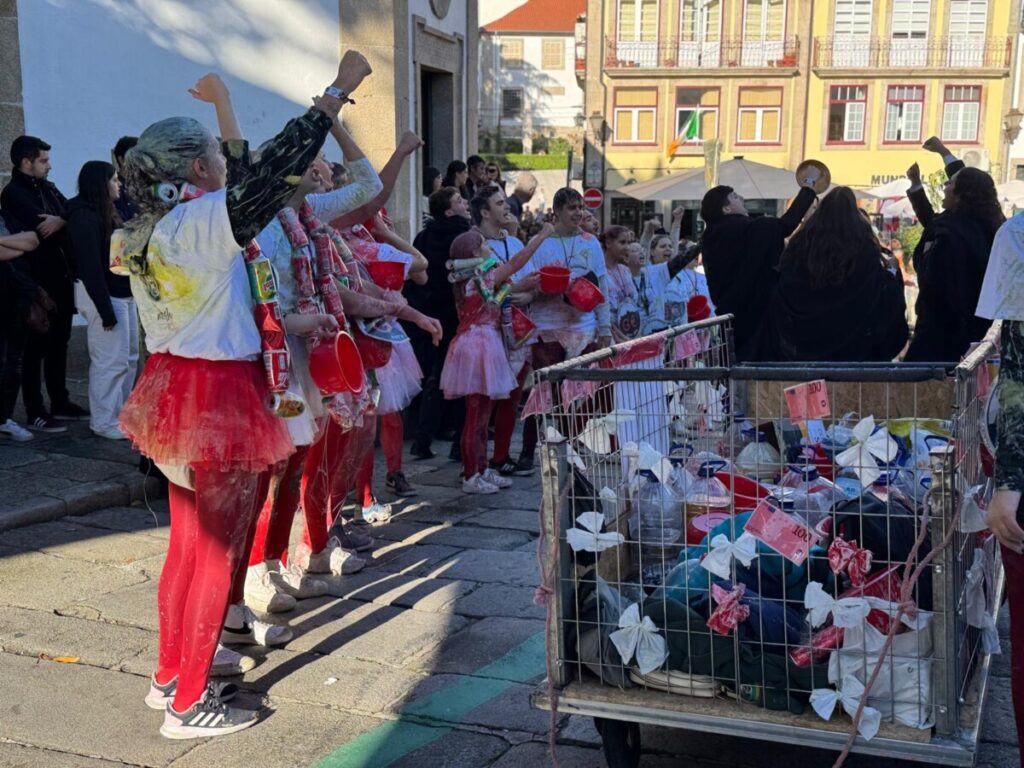  Uma Latada em Viseu de sol, barulho e "espírito uno"