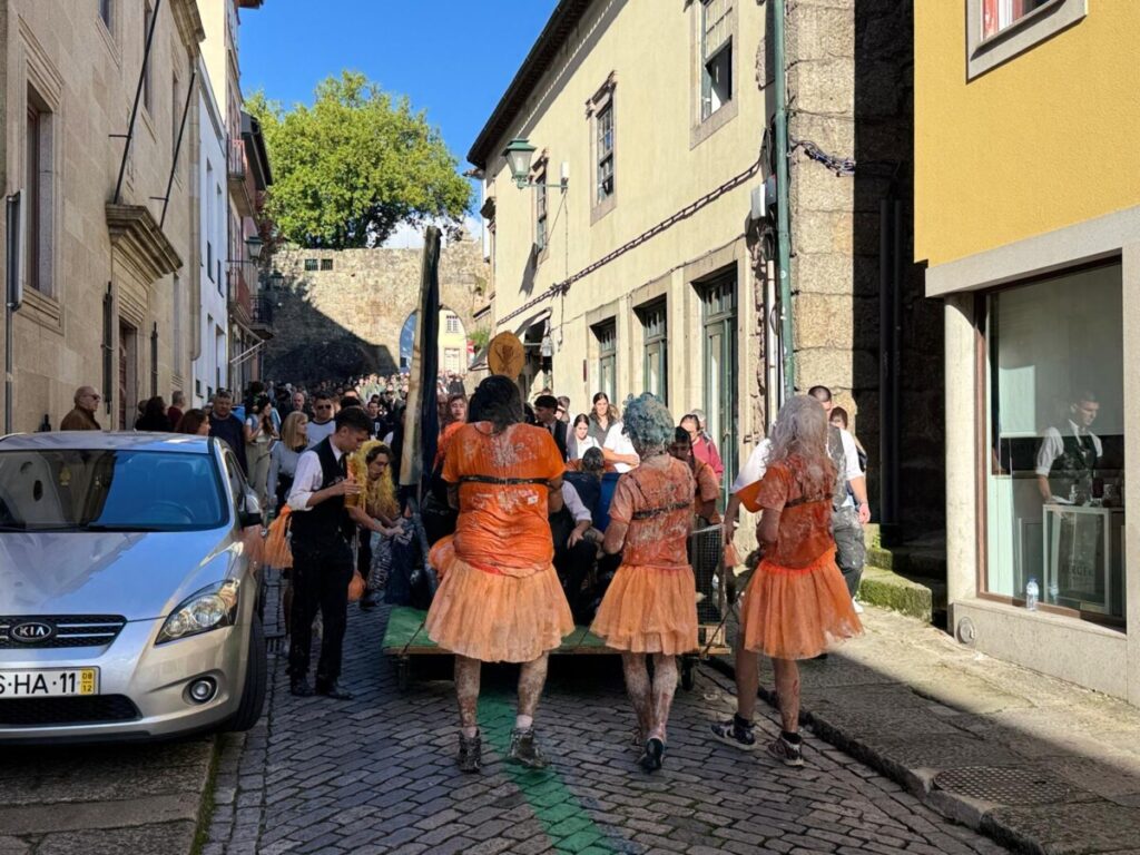  Uma Latada em Viseu de sol, barulho e "espírito uno"